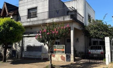 Casa en venta en Moron Sur