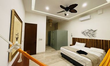 Penthouse equipado de 5 habitaciones frente al mar