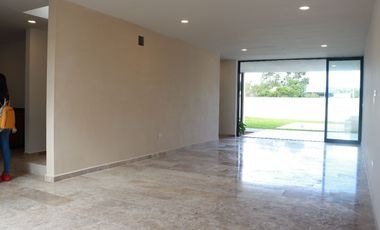 Entrega inmediata: casa de 4 recámaras en Dzityá