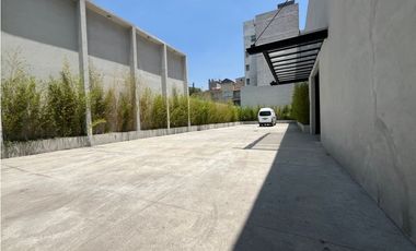 LOCAL COMERCIAL SOBRE AV. REVOLUCIÓN EN SAN PEDRO DE LOS PINOS
