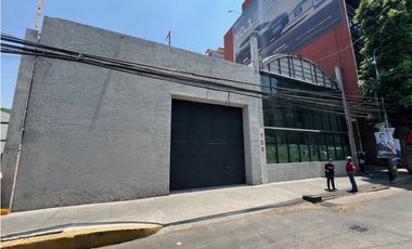 LOCAL COMERCIAL SOBRE AV. REVOLUCIÓN EN SAN PEDRO DE LOS PINOS