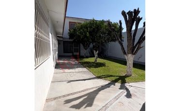 Venta de Casa en Ciudad Lerdo: Gran Tamaño y Encantador Jardín