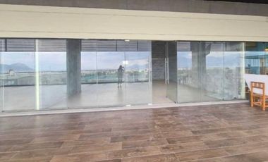 LOCAL PLAZA MALIBU (AJ)