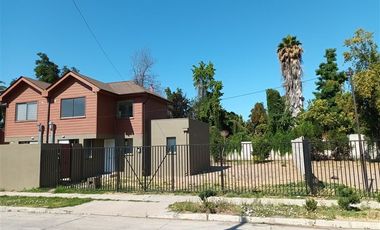 Casa en Arriendo en Flora Lobos