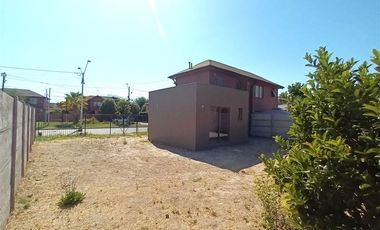Casa en Arriendo en Flora Lobos