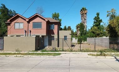 Casa en Arriendo en Flora Lobos