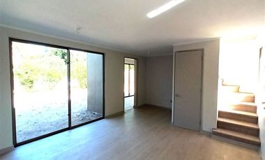 Casa en Arriendo en Flora Lobos