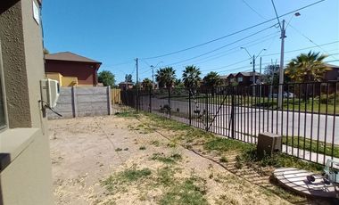 Casa en Arriendo en Flora Lobos