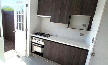 Casa en Arriendo en Flora Lobos