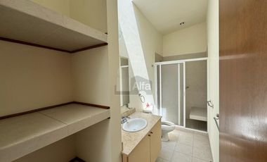 Casa en condominio en renta en Coaxustenco, Metepec