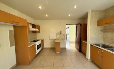 Casa en condominio en renta en Coaxustenco, Metepec