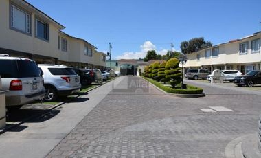 Casa en condominio en renta en Coaxustenco, Metepec