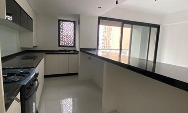 Venta  3 Amb al frente Lanús. 84M2.