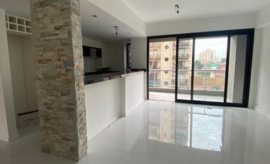 Venta  3 Amb al frente Lanús. 84M2.