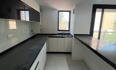 Venta  3 Amb al frente Lanús. 84M2.