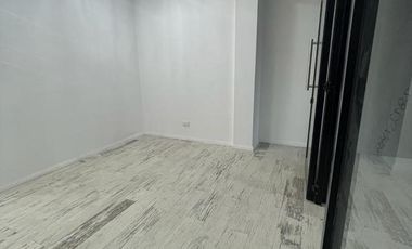 Venta  3 Amb al frente Lanús. 84M2.