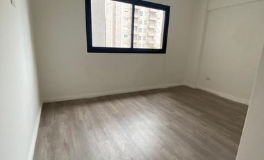 Venta  3 Amb al frente Lanús. 84M2.