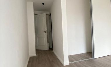 Venta  3 Amb al frente Lanús. 84M2.