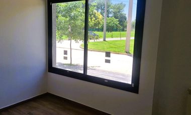 Hermosa Casa 2 dorm. zona sur.