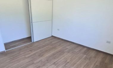 Hermosa Casa 2 dorm. zona sur.