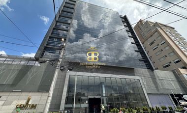 Se arrienda espectacular oficina en Centum