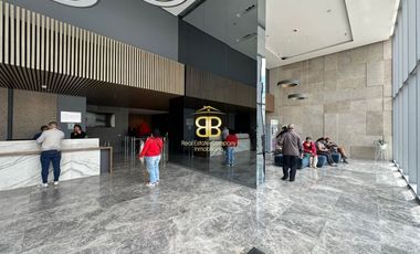 Se arrienda espectacular oficina en Centum