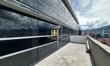 Se arrienda espectacular oficina en Centum