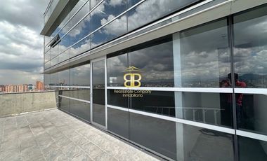 Se arrienda espectacular oficina en Centum