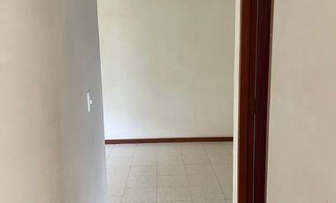 APARTAMENTO EN ARRIENDO EN LA CAROLA