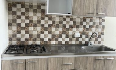 APARTAMENTO EN ARRIENDO EN LA CAROLA