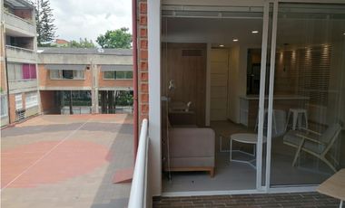 AMPLIO APARTAESTUDIO AMOBLADO CENTRO COMERCIAL LOS MOLINOS