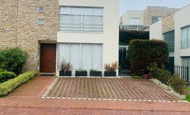 CASA PARA VENTA EN LA FLORIDA