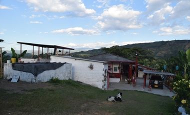 FINCA PARA VENTA EN PALESTINA