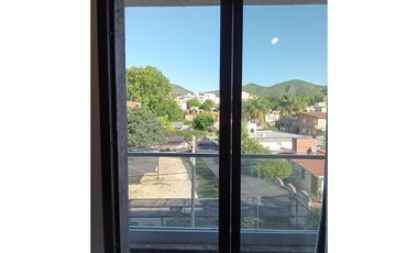 ALQUILER TEMPORARIO EN  VILLA CARLOS PAZ, SOLO PAREJAS. .
