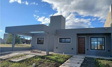 VENTA CASA 3 DORMITORIOS EN 1 SOLA PLANTA EN DOCTA CORDOBA