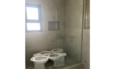 VENTA CASA 3 DORMITORIOS EN 1 SOLA PLANTA EN DOCTA CORDOBA