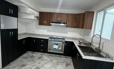 VENTA DE CASA NUEVA EN RESIDENCIAL PRIMAVERA ATRAS DEL PARQUE TOLUCA 2000
