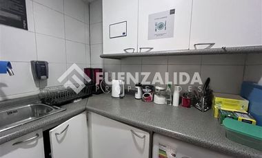 Oficina en Venta en Vitacura con Vespucio