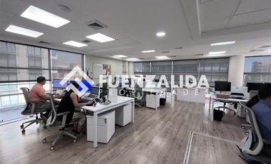 Oficina en Venta en Apoquindo con Alcantara