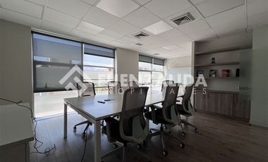 Oficina en Venta en Apoquindo con Alcantara