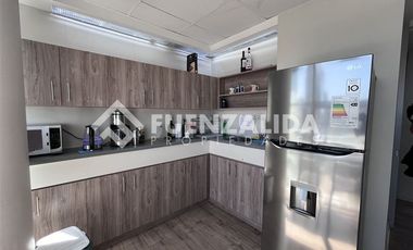 Oficina en Venta en Apoquindo con Alcantara