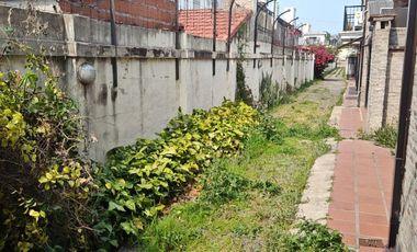 DUPLEX COMPLEJO INTERNO EN VENTA CALLE LAPRIDA AL 700