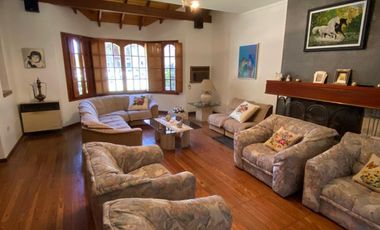 CASA A LA VENTA EN ZONA PARQUE
