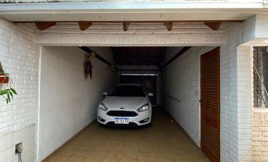 CASA A LA VENTA EN ZONA PARQUE