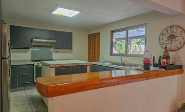 CASA EN VENTA CON EXCELENTE UBICACIÓN EN AVANDARO.