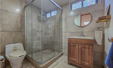 CASA EN VENTA CON EXCELENTE UBICACIÓN EN AVANDARO.