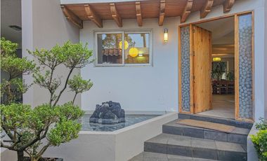 CASA EN VENTA CON EXCELENTE UBICACIÓN EN AVANDARO.