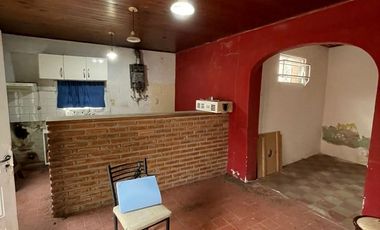 CASA A RECICLAR  EN VENTA EN AVENIDA ZANNI