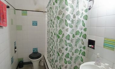 CASA CON UN GRAN TERRENO A PASOS DEL CENTRO PARA REMODELAR