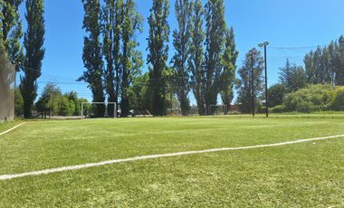 VENDO RECINTO DE 5 CANCHAS DE PASTO SINTÉTICO EN LOS ÁNGELES